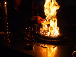 炎の秘法と豪華精進料理